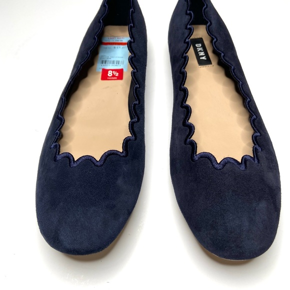 DKNY Navy Suede Scalloped Edge Ballet Flat Size 8.5 - Picture 11 of 12